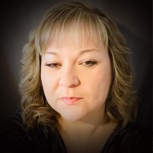 Meet your Posher, Corina